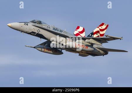 Giappone, presso la base aerea di Gifu il 17 novembre 2024: F-18C Hornet VMFA-312 presso la base aerea di Gifu in Giappone Foto Stock