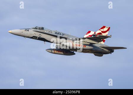 Giappone, presso la base aerea di Gifu il 17 novembre 2024: F-18C Hornet VMFA-312 presso la base aerea di Gifu in Giappone Foto Stock