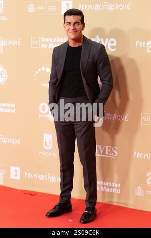 Mario Casas partecipa al Red carpet per i Jose María Forque Awards 2024 al Palacio Municipal de Congresos de Madrid. Foto Stock