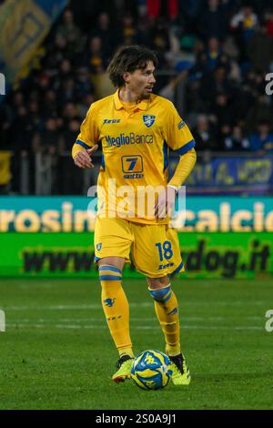 Frosinone, Italia. 26 dicembre 2024. Davide Bettella del Frosinone calcio in azione durante la partita di serie B tra Frosinone calcio e US Salernitana allo Stadio Benito stirpe Frosinone Italia il 26 dicembre 2024. Crediti: Nicola Ianuale/Alamy Live News Foto Stock