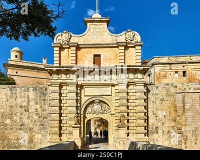 L'ingresso alla città vecchia di Mdina, Malta Foto Stock