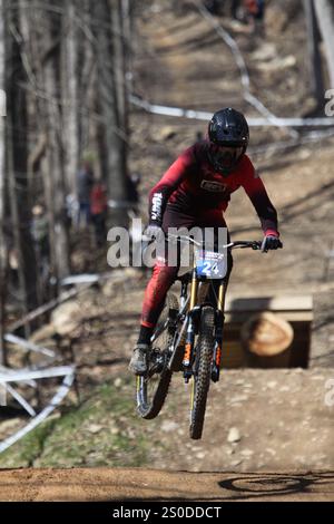 Tennessee National Mountain Bike Festival 2024 Downhill Event al WindRock Bike Park di Oliver Springs, Tennessee, Stati Uniti. Foto Stock
