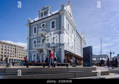 L'edificio African Trading Post presso il V&A Waterfront a città del Capo, in Sudafrica, il 5 dicembre 2024 Foto Stock