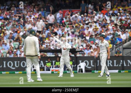 MELBOURNE, AUSTRALIA. 28 dicembre 2024. Nathan Lyon dell'Australia, Day 3 Fourth test, Australia vs India test Cricket al Melbourne Cricket Ground, Melbourne, Australia il 28 dicembre 2024. Crediti: Karl Phillipson/Alamy Live News Foto Stock