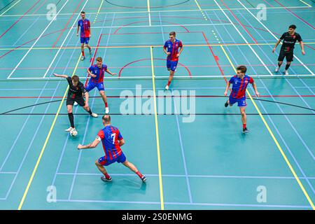 Lierde, Belgio. 27 dicembre 2024. Situazione di gioco nella Supercup minivoetbal 2024 tra Doltcini Erwetegem e AZ77 Maldegem, venerdì 27 dicembre 2024 a Lierde, Belgio. Crediti: Sportpix/Alamy Live News Foto Stock