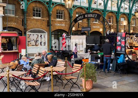 Apple Market, Covent Garden Market, Londra, Inghilterra, Regno Unito Foto Stock