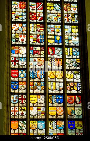 La chiesa Oude Kerk (e istituto d'arte) è il più antico edificio di Amsterdam, olanda, Paesi Bassi. Foto Stock