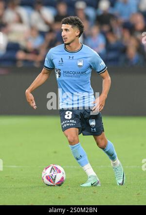 Paddington, Australia. 28 dicembre 2024. Anas Ouahim del Sydney FC visto in azione durante la gara di Isuzu UTE A-League 2024-25 tra Sydney FC e Melbourne Victory FC tenutasi all'Allianz Stadium. Punteggio finale Sydney FC 3:0 Melbourne Victory. Credito: SOPA Images Limited/Alamy Live News Foto Stock