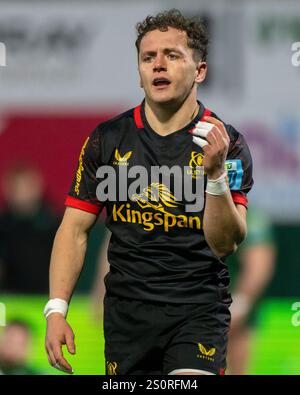 Galway, Irlanda. 29 dicembre 2024. Mike Lowry dell'Ulster durante la partita del 9° round del United Rugby Championship tra Connacht Rugby e Ulster Rugby al Dexcom Stadium di Galway, Irlanda, il 28 dicembre 2024 (foto di Andrew SURMA/ Credit: SIPA USA/Alamy Live News Foto Stock