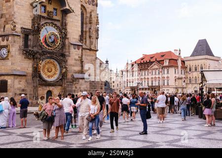 Praga, Repubblica Ceca, Cechia. Orologio astronomico, Piazza della città Vecchia. Foto Stock