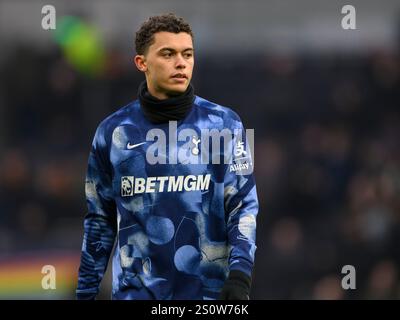 Londra, Regno Unito. 29 dicembre 2024. Londra, Inghilterra - 2024 29 dicembre: Brennan Johnson del Tottenham Hotspur durante il riscaldamento pre-partita durante la partita di Premier League 2024/25 tra Tottenham Hotspur FC e Wolverhampton Wanderers al Tottenham Hotspur Stadium il 29 dicembre 2024 a Londra, Inghilterra. (Foto di David Horton/SPP) (David Horton/SPP) credito: SPP Sport Press Photo. /Alamy Live News Foto Stock