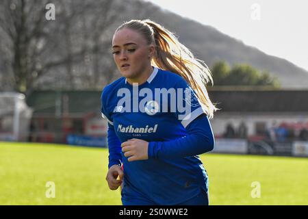 Briton Ferry, Galles. 29 dicembre 2024. Lily Billingham di Cardiff City Women durante il Genero Adran Premier match tra Briton Ferry Llansawel Women e Cardiff City Women a Old Road a Briton Ferry, Galles, Regno Unito, il 29 dicembre 2024. Crediti: Duncan Thomas/Majestic Media/Alamy Live News. Foto Stock