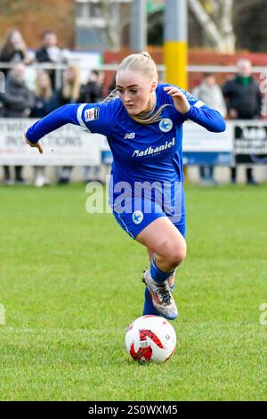 Briton Ferry, Galles. 29 dicembre 2024. Lily Billingham di Cardiff City Women in azione durante il Genero Adran Premier match tra Briton Ferry Llansawel Women e Cardiff City Women a Old Road a Briton Ferry, Galles, Regno Unito, il 29 dicembre 2024. Crediti: Duncan Thomas/Majestic Media/Alamy Live News. Foto Stock