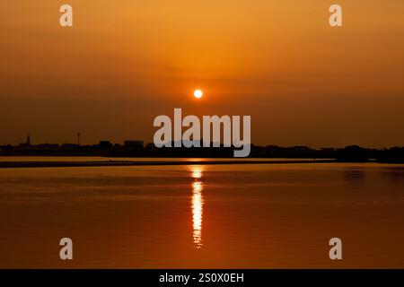 Isola viola al Khore Doha Qatar @5/12/2024 Foto Stock