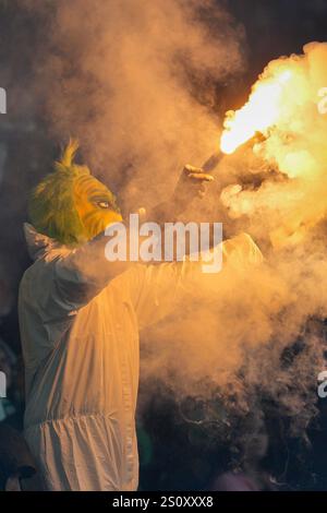 Lisbona, Portogallo. 29 dicembre 2024. Tifosi del CP in azione durante la partita di calcio della Liga Portugal Betclic tra lo Sporting CP e lo SL Benfica all'Estadio Jose Alvalade di Lisbona, Portogallo. 29/12/2024 credito: Brasile Photo Press/Alamy Live News Foto Stock