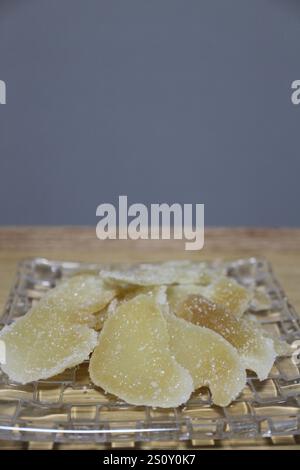 Zenzero essiccato acquistato in un supermercato di Tokyo, Giappone Foto Stock