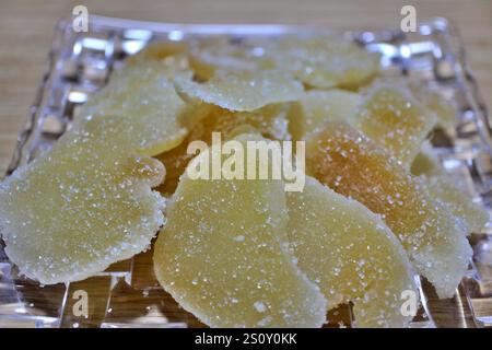 Zenzero essiccato acquistato in un supermercato di Tokyo, Giappone Foto Stock