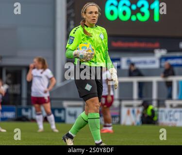 London City Lionesses contro il West Ham Utd Women nella Subway League Cup, 2024 novembre a Hayes Lane, casa del Bromley FC, Londra. REGNO UNITO. Foto Stock