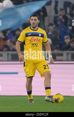 Roma, Italia. 28 dicembre 2024. Sead Kolasinac dell'Atalanta durante la partita di calcio di serie A Enilive tra SS Lazio e Atalanta allo stadio Olimpico di Roma, Italia - sabato 28 dicembre 2024. Sport - calcio. (Foto di Fabrizio Corradetti/LaPresse) credito: LaPresse/Alamy Live News Foto Stock