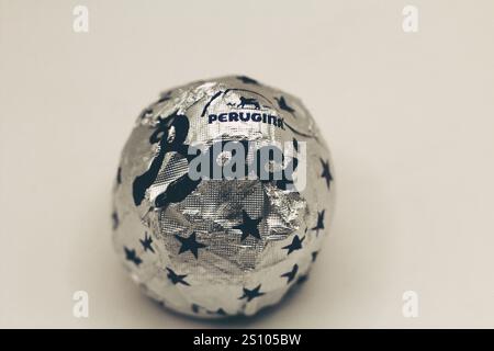 1 gennaio 2025, Firenze, Italia . Bacio Perugina, vista dall'alto dei famosi BACI di cioccolato italiani Foto Stock