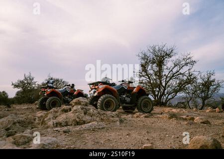 Safari in quad nel cuore di Agadir, Marocco, 15 dicembre 2024 Foto Stock
