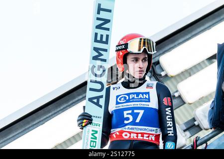 Garmisch Partenkirchen, Germania. 30 dicembre 2024. Selina Freitag (Deutschland) Tour di due notti Garmisch Partenkirchen Training und Qualifikation Frauen Saison 2024/25, Garmisch-Partenkirchen, Olympiaschanze AM 30.12.2024 credito: dpa/Alamy Live News Foto Stock