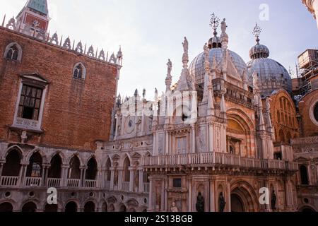 Venezia, Palazzo Ducale d'Italia e architettura circostante Foto Stock