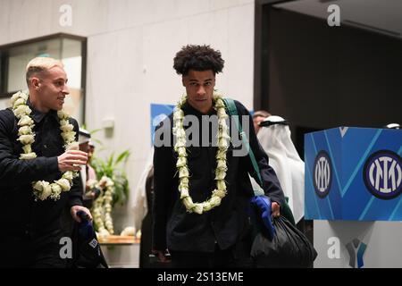 Riyadh, Arabia Saudita. 30 dicembre 2024. Tajon Buchanan di Inter Milano arrivo all'Aeroporto Internazionale King Khalid durante l'EA Sports FC Supercup 2024/2025 - Sport, calcio - Riyadh, Arabia Saudita - lunedì 30 dicembre 2024 (foto di massimo Paolone/LaPresse) crediti: LaPresse/Alamy Live News Foto Stock
