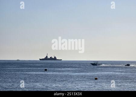 18 novembre 2024 nave missilistica della Marina israeliana nel Mar Rosso, Eilat, Israele Foto Stock