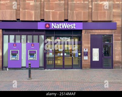 Stafford-Staffordshire-Regno Unito, 14 novembre 2024, ingresso anteriore della riva occidentale del nat sulla strada principale Foto Stock