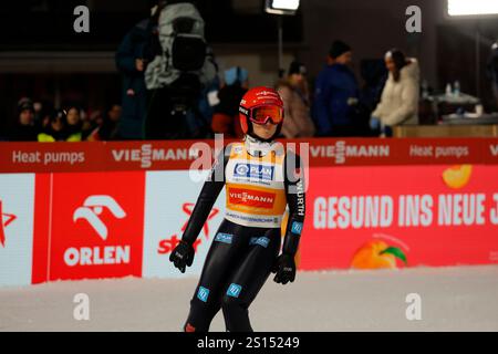 Garmisch Partenkirchen, Germania. 31 dicembre 2024. Katharina Schmid (SC Oberstdorf) beim FIS Weltcup Skispringen Women Garmisch-Partenkirchen 2024 crediti: dpa/Alamy Live News Foto Stock