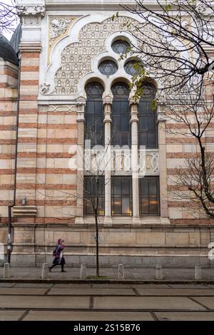 Finestra della sinagoga di Sofia, architettura neo-araba, Sofia, Repubblica di Bulgaria, Europa Foto Stock