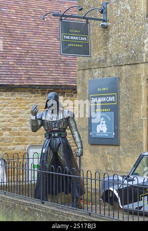 Darth Vader alla caverna degli uomini di Broadway Foto Stock