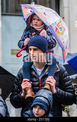 Londra, Regno Unito. 1 gennaio 2025. La parata del capodanno di Londra segna l'inizio del nuovo anno, 2025. Crediti: Guy Bell/Alamy Live News Foto Stock