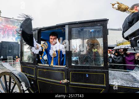 Londra, Regno Unito. 1 gennaio 2025. Una carrozza ostier che porta il sindaco della città di Westminster - la parata del capodanno di Londra segna l'inizio del nuovo anno, 2025. Crediti: Guy Bell/Alamy Live News Foto Stock