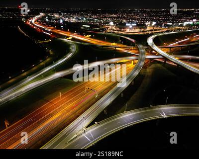 Veduta aerea di un'autostrada di interscambio a quadrifoglio, l'Haque, Paesi Bassi Foto Stock