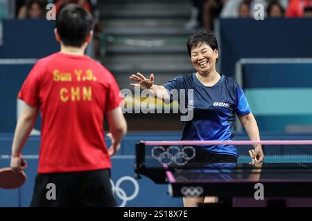 Pechino, Francia. 31 luglio 2024. Ni Xia Lian (R) reagisce durante il singolare femminile del 32 incontro di ping-pong tra Sun Yingsha cinese e Ni Xia Lian lussemburghese ai Giochi Olimpici di Parigi 2024 a Parigi, Francia, 31 luglio 2024. Crediti: Zhu Zheng/Xinhua/Alamy Live News Foto Stock