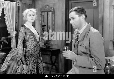 Frame dal film del 1929 "The Letter", un film americano diretto da Jean de Limur e distribuito dalla Paramount Pictures. Archive American Movie Photograph, 1929 Foto Stock