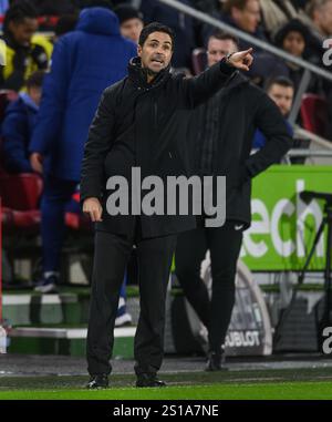 Londra, Regno Unito. 1 gennaio 2025. Brentford V Arsenal - Premier League - GTech Stadium. Il direttore dell'arsenale Mikel Arteta. Crediti immagine: Mark Pain / Alamy Live News Foto Stock