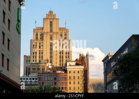 Montreal, Quebec, Canada - 11 agosto 2021: Aldred Building. Un edificio sulla storica piazza Place d'Armes nella Vecchia Montreal. Foto Stock