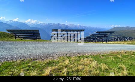 Pannelli solari sul monte Wildkogel. Alpi austriache, Europa. Foto Stock