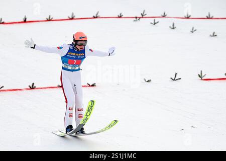 Innsbruck, Austria. 4 gennaio 2025. Sci nordico/salto con gli sci: Coppa del mondo, Torneo Four Hills: Grande collina, uomini, 1° round. Jan Hörl austriaco in azione. Crediti: Daniel Karmann/dpa/Alamy Live News Foto Stock