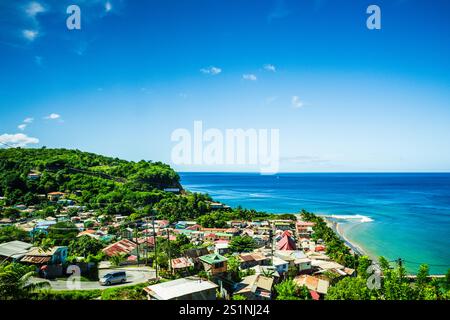 St. Lucia - 29 novembre 2017: Vista sulla tranquilla cittadina di Soufriere sulla costa occidentale di Santa Lucia. Foto Stock