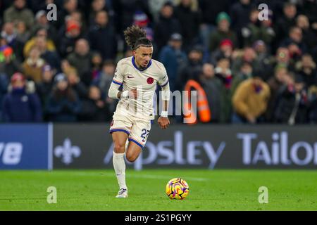 Londra, Regno Unito. 4 gennaio 2025. Il difensore del Chelsea Malo gusto (27) durante la partita tra Crystal Palace FC e Chelsea FC English Premier League a Selhurst Park, Londra, Inghilterra, Regno Unito il 4 gennaio 2025 Credit: Every Second Media/Alamy Live News Foto Stock