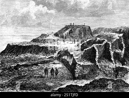 Rovine della collina del palazzo Hisarlik Tepe, paesaggio Troas, provincia di Canakkale, presunto sito di Troia o Troia, patrimonio dell'umanità dell'UNESCO, popolo, Hein Foto Stock