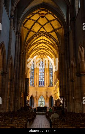 Chiesa di San Martino all'interno della città di Colmar, Alsazia, Francia. Architettura gotica, Chiesa cattolica romana dal 1365. Foto Stock