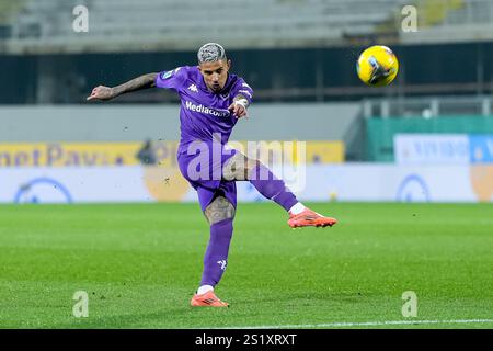 Firenze, Italia. 4 gennaio 2025. Dodo dell'ACF Fiorentina durante la partita di serie A Enilive tra ACF Fiorentina e SSC Napoli allo Stadio Artemio Franchi il 4 gennaio 2025 a Firenze. Crediti: Giuseppe Maffia/Alamy Live News Foto Stock