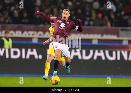 Torino, Italia. 5 gennaio 2025. TorinoÕs Nikola Vlasic durante la partita di calcio di serie A tra Torino FC e Parma lo Stadio Olimpico grande Torino di Torino, Italia nord-occidentale - 5 gennaio 2024. Sport - calcio ESCLUSIVO TORINO FC (foto di Fabio Ferrari/LaPresse) credito: LaPresse/Alamy Live News Foto Stock