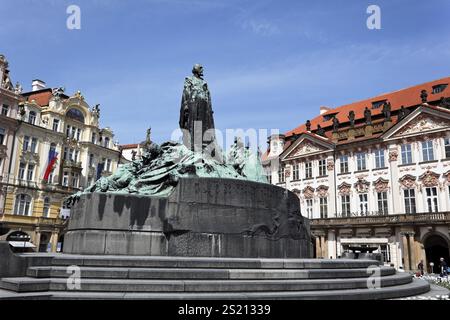 Praga, Piazza della città Vecchia, Monumento a Jan Hus, Repubblica Ceca. Praga, Repubblica Ceca, Europa Foto Stock