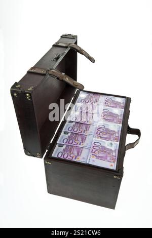 Una grande cassa di banconote in euro. Crisi finanziaria, crisi, debito. Austria Foto Stock